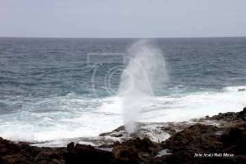 Un paseo con ensoñación en el inicio del verano por la costa de Telde (Reportaje gráfico Jesús Ruiz Mesa)